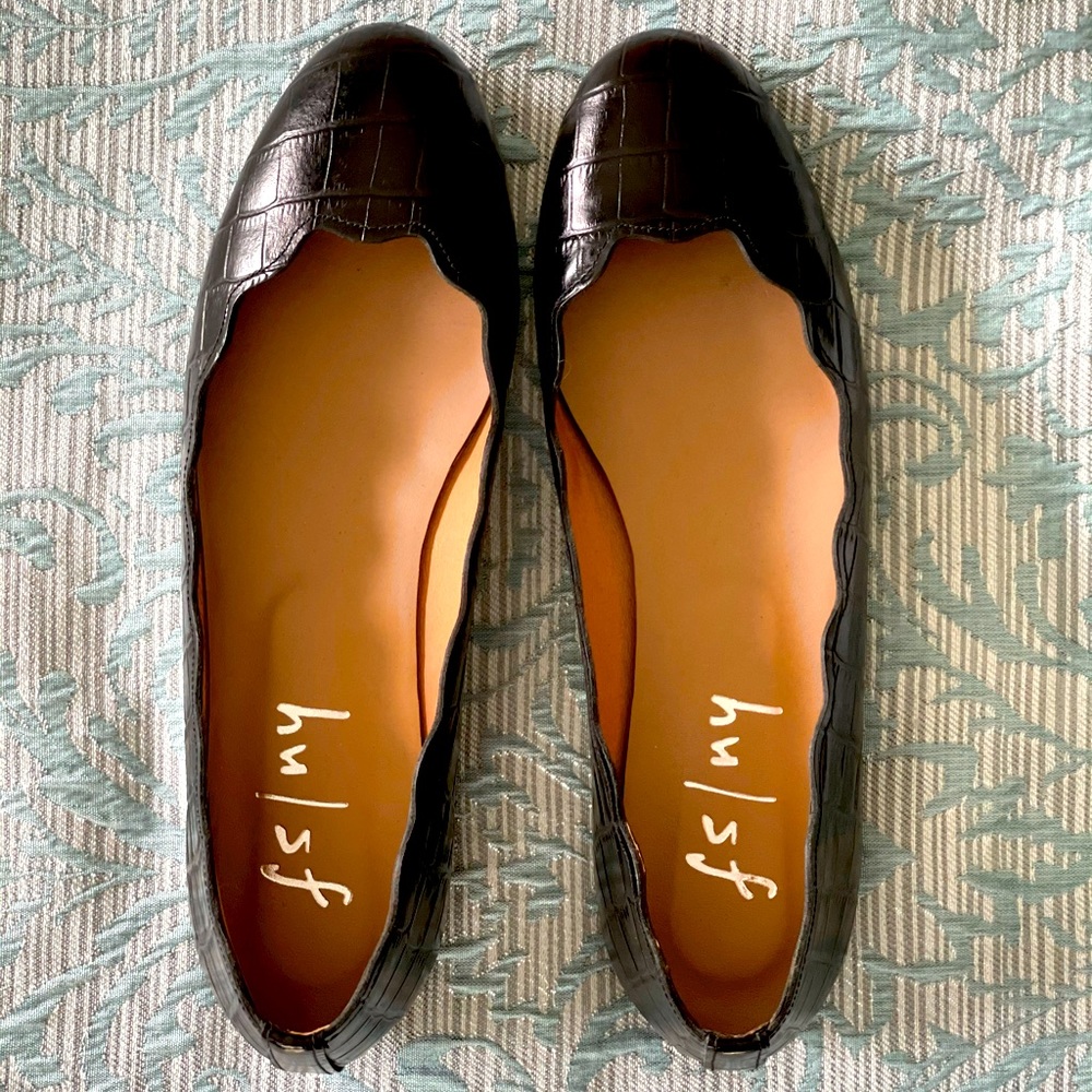 French Sole Duchess Scalloped Leather Flats 7.5